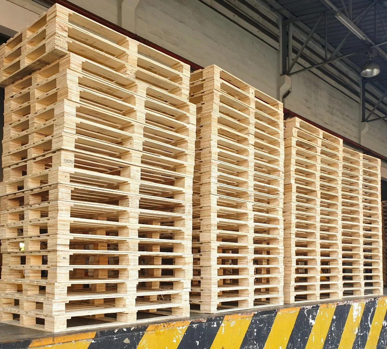 Heavy Duty Wooden Pallets for Sale – ISPM 15 Export Grade